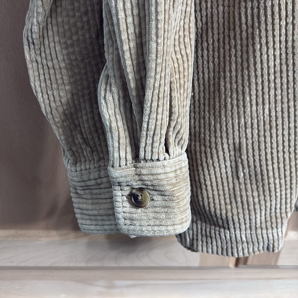 L.L. Bean Women's Beige Corduroy Shirt - Picture 4 of 8